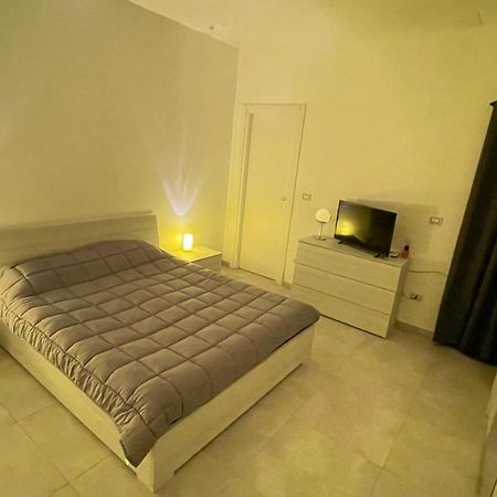 Al Quattordici Apartment Brindisi Exterior photo